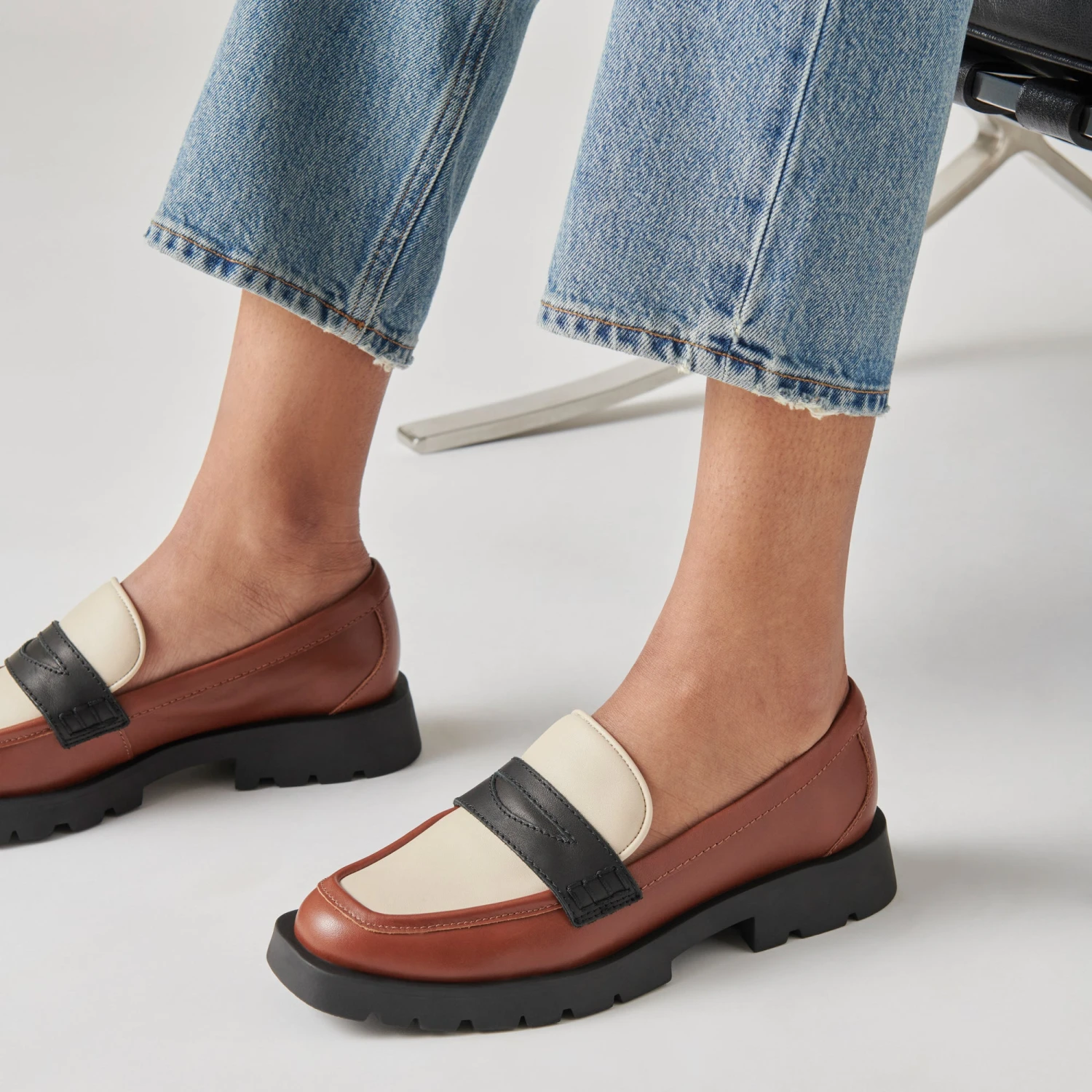 Dolce Vita ELIAS FLATS BROWN BLACK LEATHER - Image 2