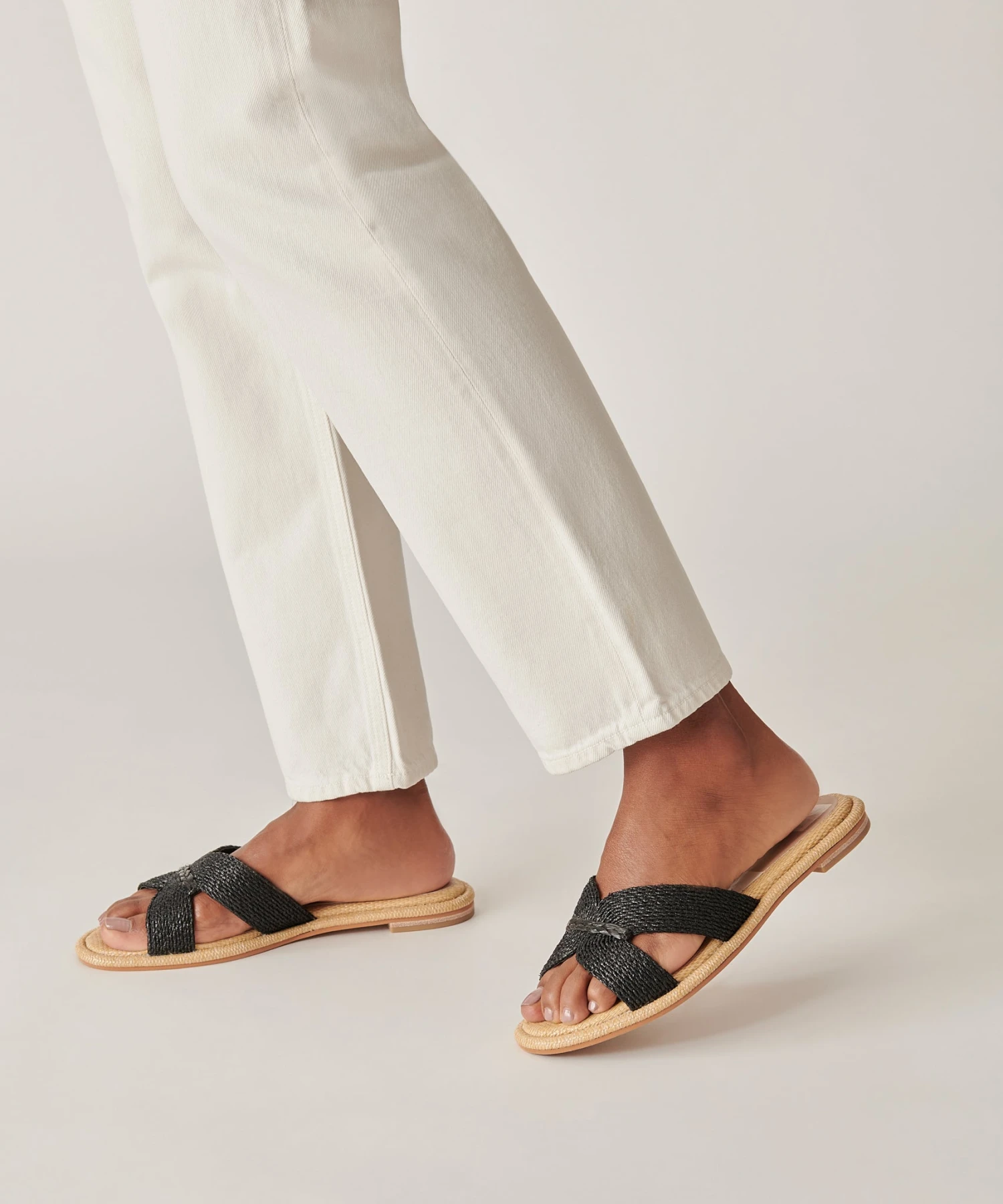 ATOMIC SANDALS BLACK RAFFIA - Image 4